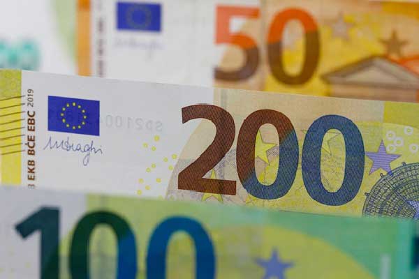 紫金矿业午前涨逾5% 中期归母净利润同比增加54.41%